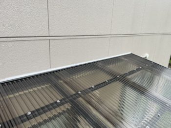 細かな隙間を埋め、防水性をさらに高めました。