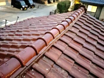 屋根の最重要部を強固に仕上げ防水性を確保しました。

未施工の場合、雨漏り・瓦の落下など重大な事故につながります。