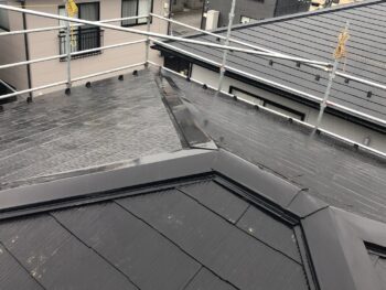 劣化した屋根を既存屋根から見直し、雨漏りの不安を根本から改善するカバー工法