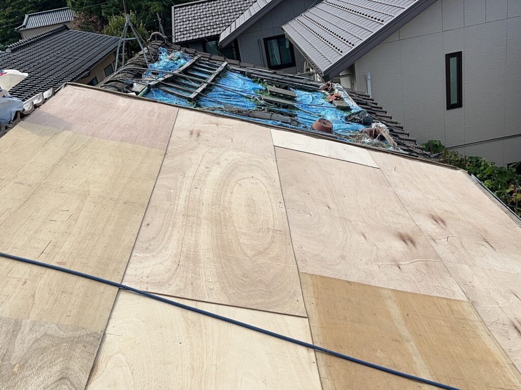 新しい野地板です。