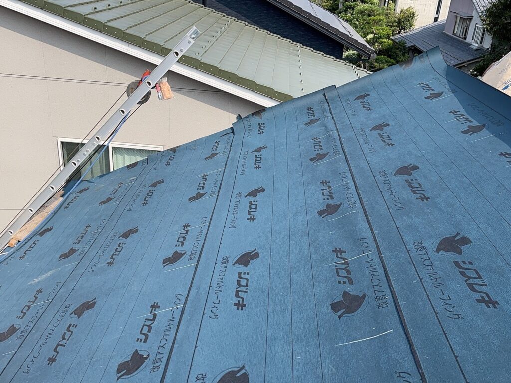 防水紙も新しくなり雨漏りの心配もありません。